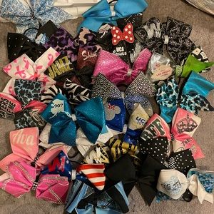 Bag of 26 cheer bows